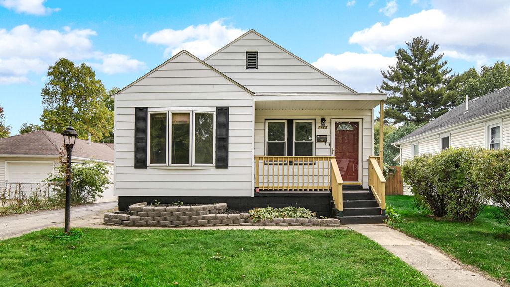 Photo of 1123 State Street, Hobart, IN 46342 (MLS # 829390)