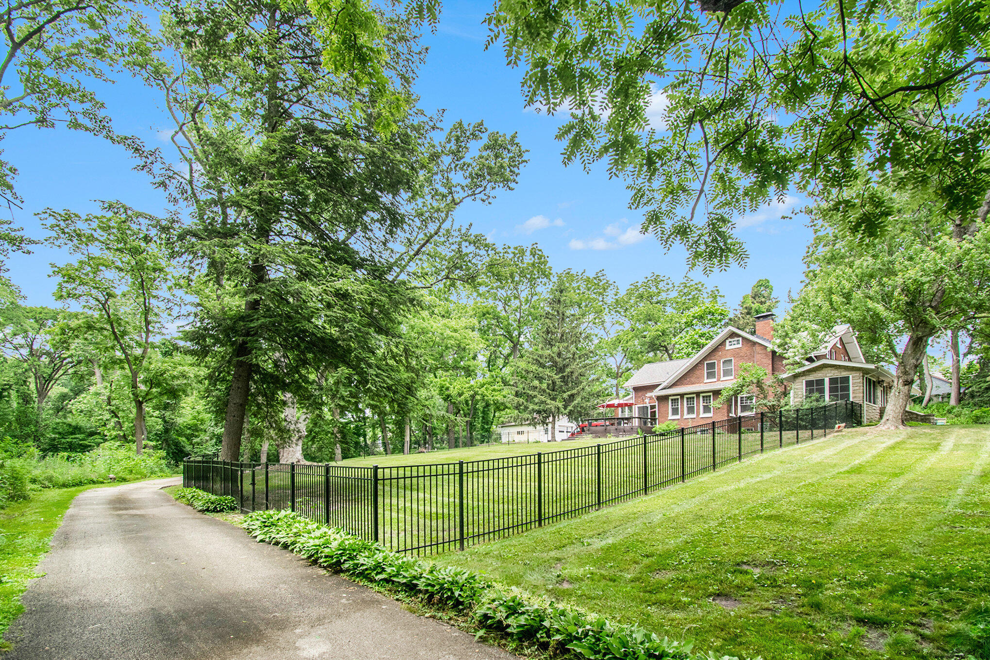 808 Waverly Road