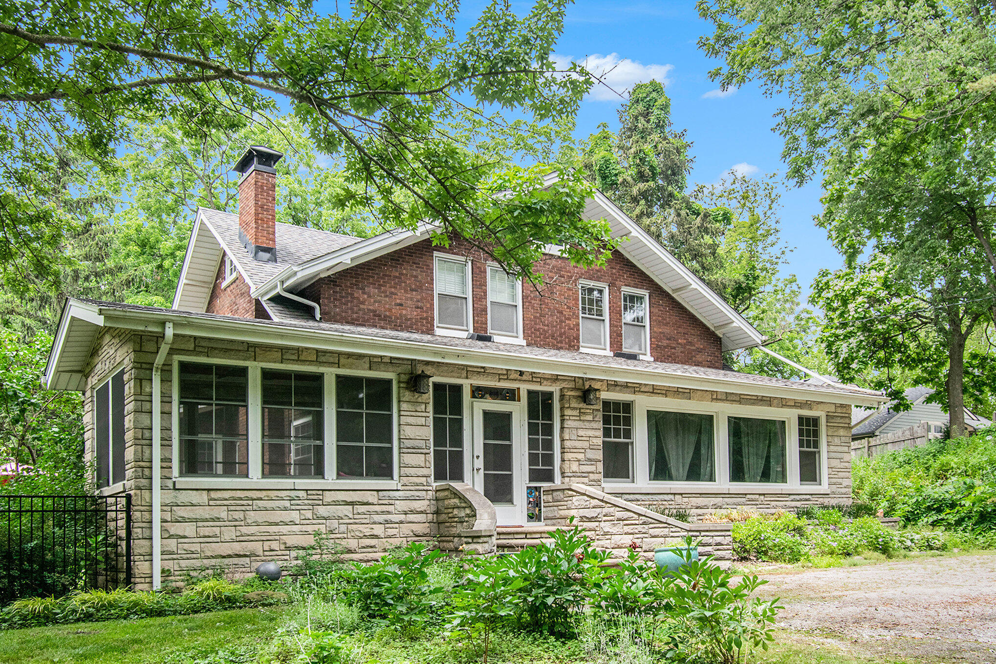 808 Waverly Road