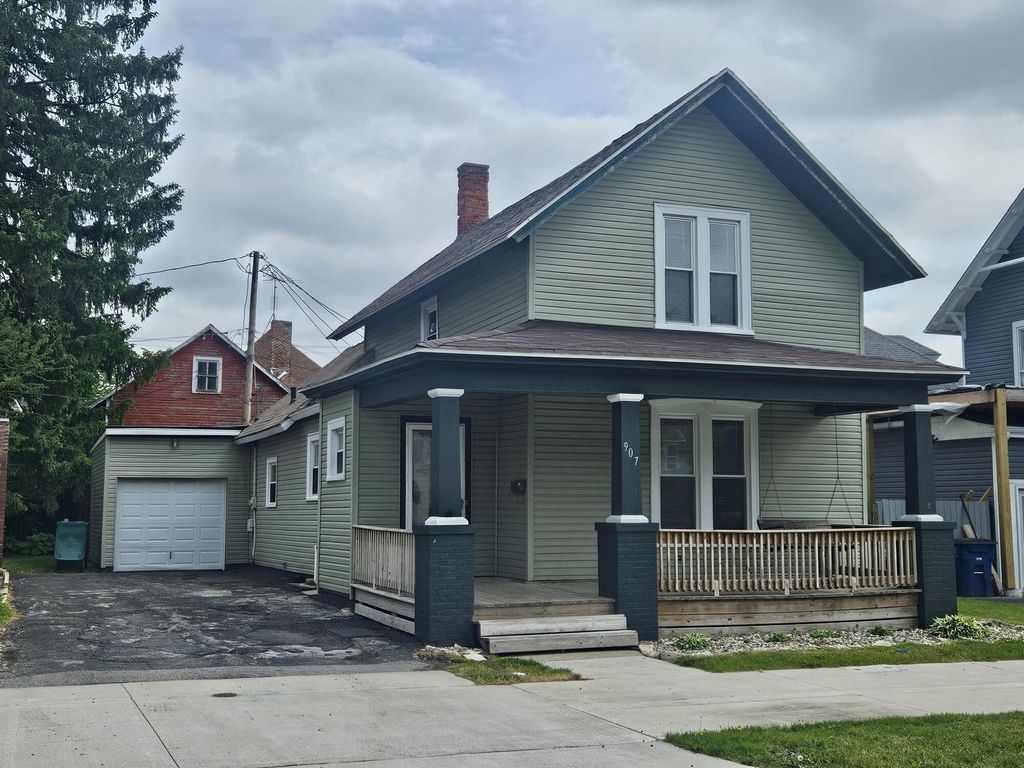 Photo of 907 Tyler Street, La Porte, IN 46350 (MLS # 839245)