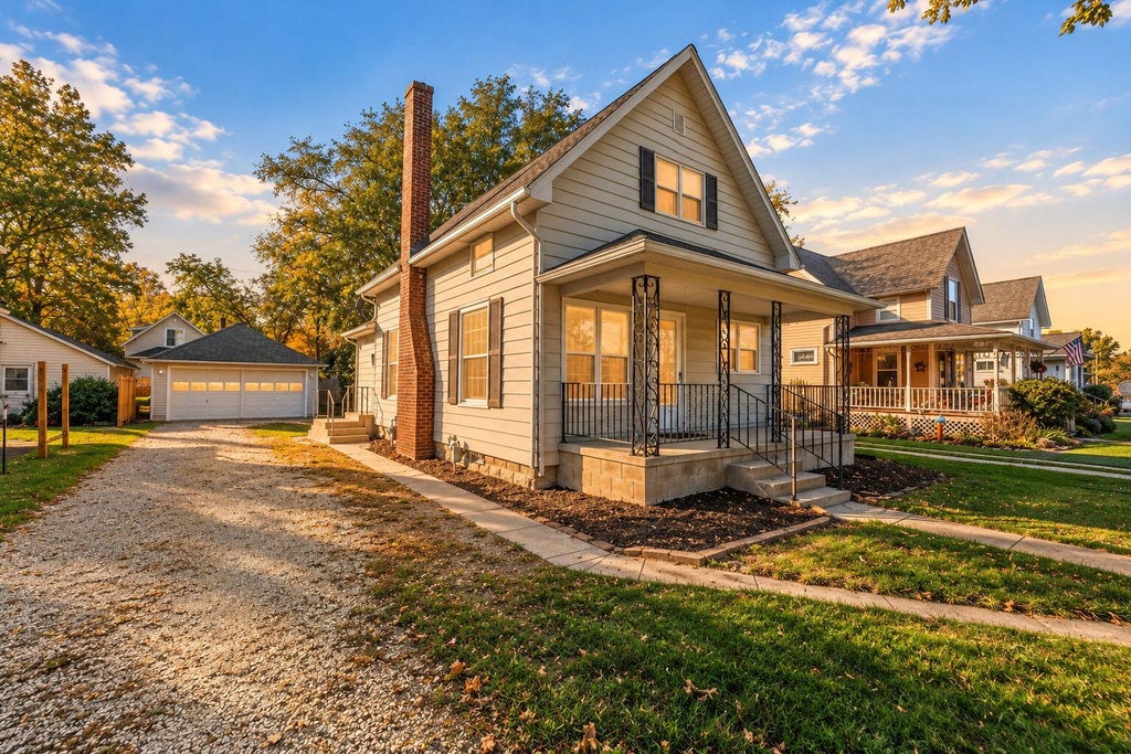 Photo of 405 N Main Street, Wanatah, IN 46390 (MLS # 847323)