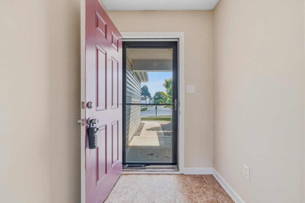 Photo of 5264 Brassie Drive, Indianapolis, IN 46235 (MLS # 846760)