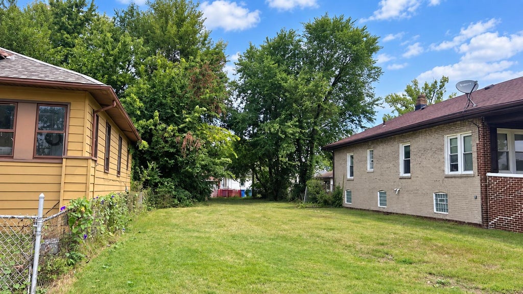 Photo of 917 Eaton Street, Hammond, IN 46320 (MLS # 845691)