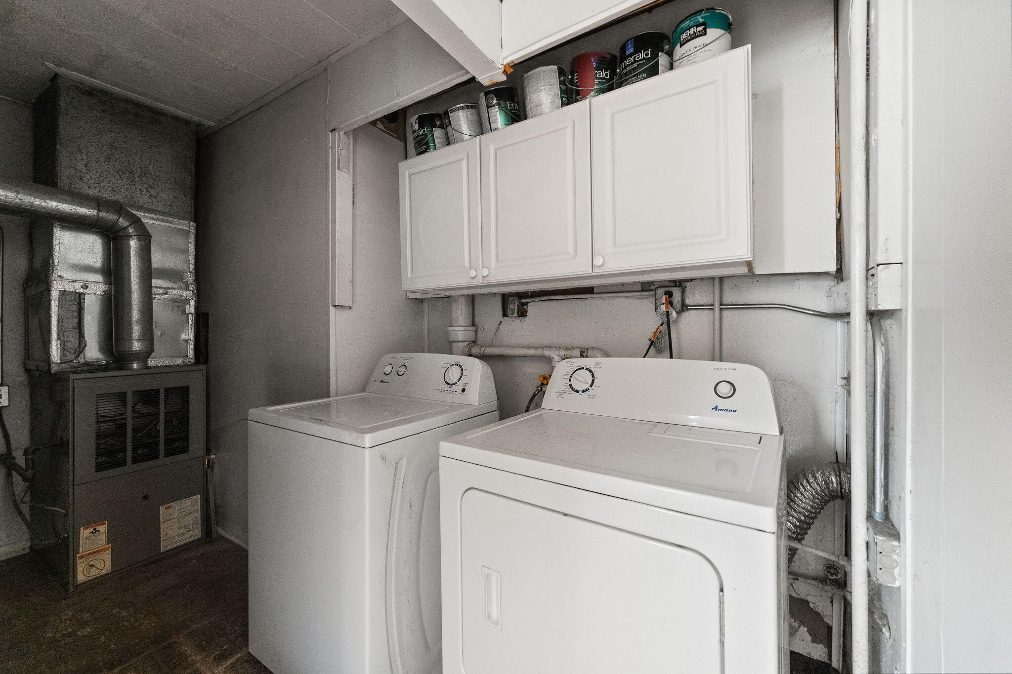 Hammond, Indiana 46324, United States, 2 Bedrooms Bedrooms, ,1 BathroomBathrooms,Residential,Pending,184088