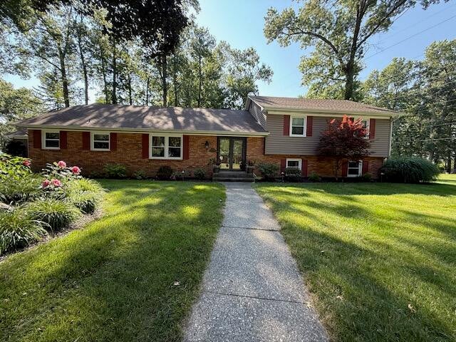 Photo of 4000 Hemlock Drive, Valparaiso, IN 46383 (MLS # 844456)