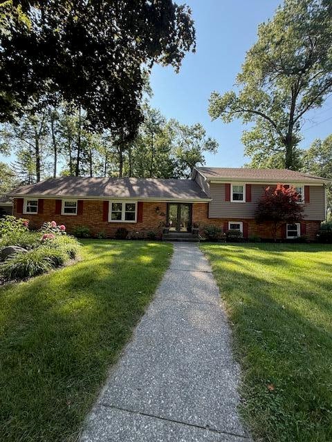 Photo of 4000 Hemlock Drive, Valparaiso, IN 46383 (MLS # 844456)