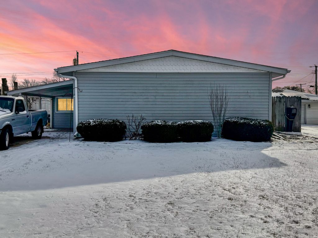 Photo of 510 Belden Drive, Dyer, IN 46311 (MLS # 833097)