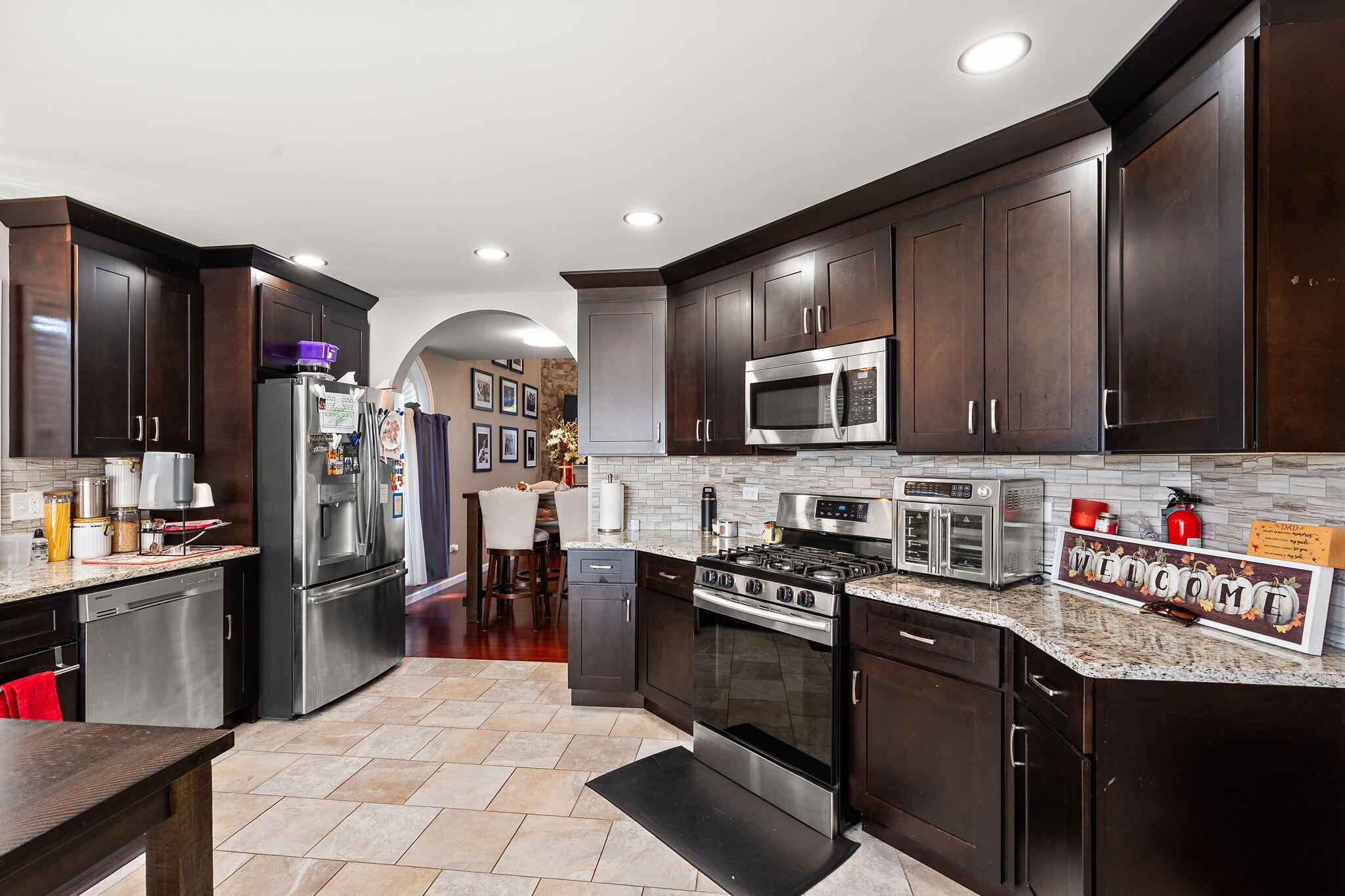 Merrillville, Indiana 46410, United States, 2 Bedrooms Bedrooms, ,2 BathroomsBathrooms,Residential,Active,215474