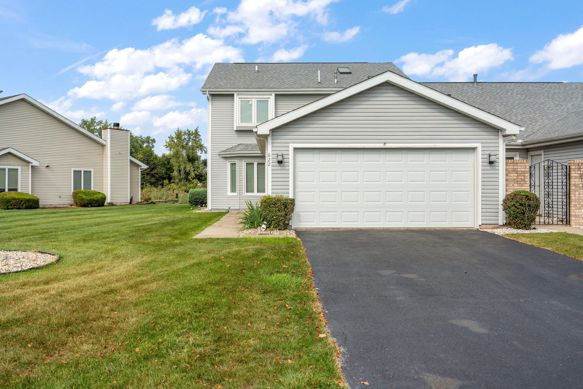 Merrillville, Indiana 46410, United States, 2 Bedrooms Bedrooms, ,2 BathroomsBathrooms,Residential,Active,215474