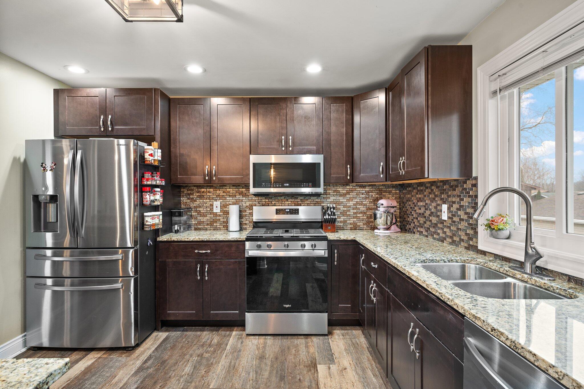 Schererville, Indiana 46375, United States, 4 Bedrooms Bedrooms, ,3 BathroomsBathrooms,Residential,Active,83755