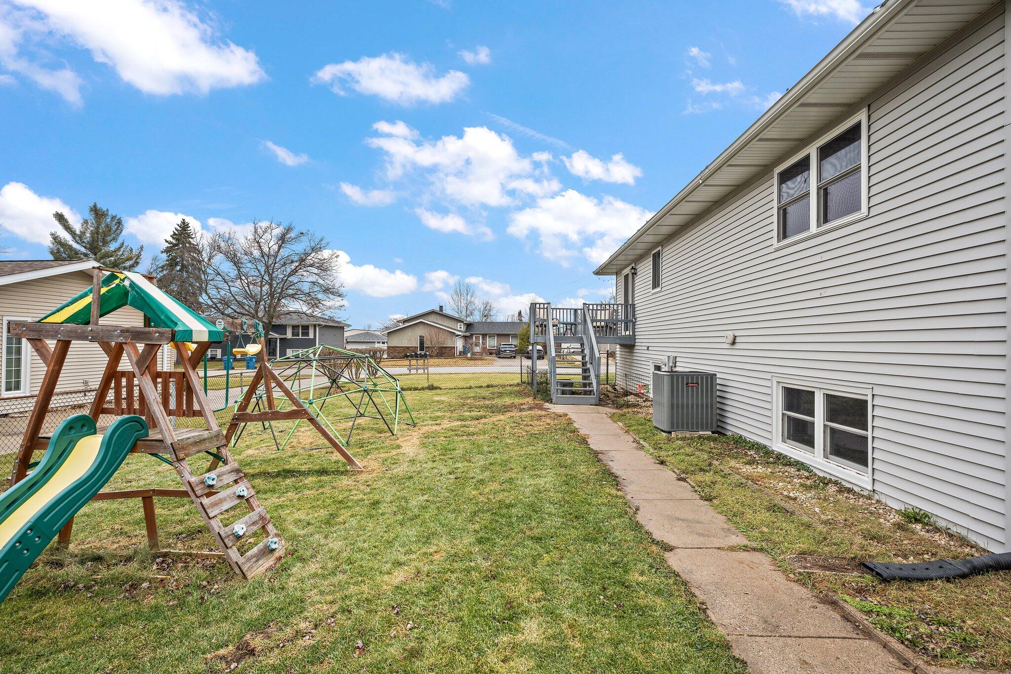 Schererville, Indiana 46375, United States, 4 Bedrooms Bedrooms, ,3 BathroomsBathrooms,Residential,Active,83755