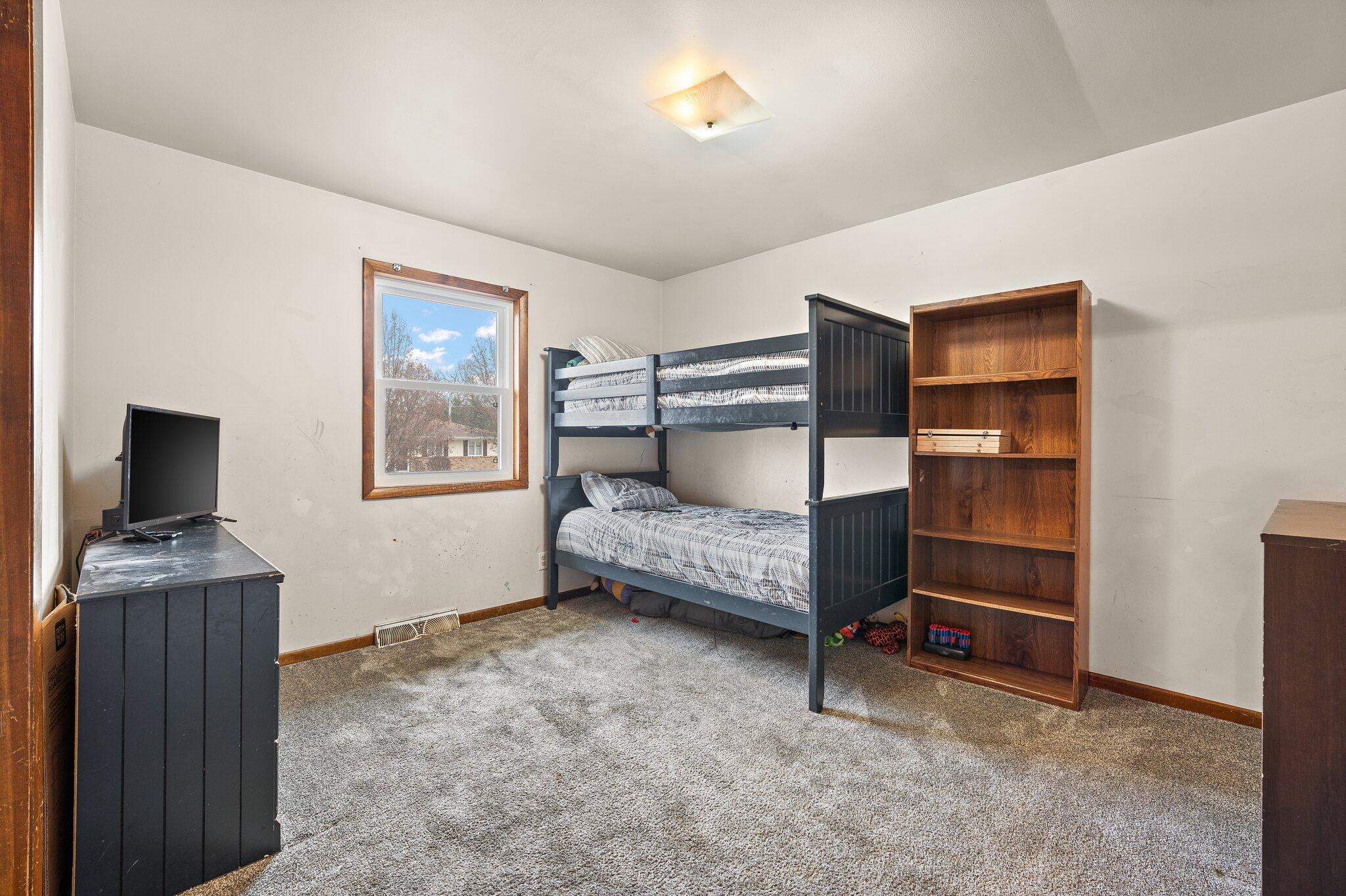 Schererville, Indiana 46375, United States, 4 Bedrooms Bedrooms, ,3 BathroomsBathrooms,Residential,Active,83755