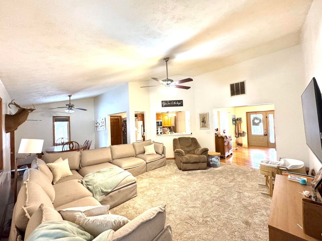 Photo of 4975 W 200 S, Winamac, IN 46996 (MLS # 832948)