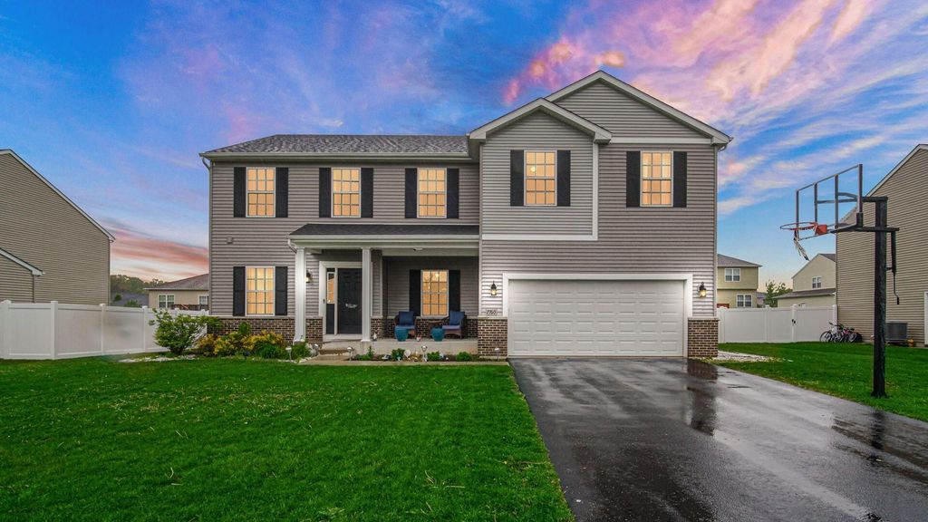 Photo of 7760 E 123rd Place, Crown Point, IN 46307 (MLS # 838240)