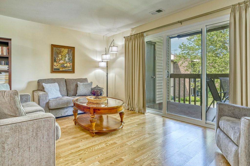 Photo of 827 N Summit Park Court N, Crown Point, IN 46307 (MLS # 841668)