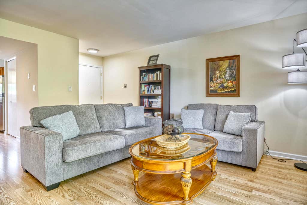 Photo of 827 N Summit Park Court N, Crown Point, IN 46307 (MLS # 841668)
