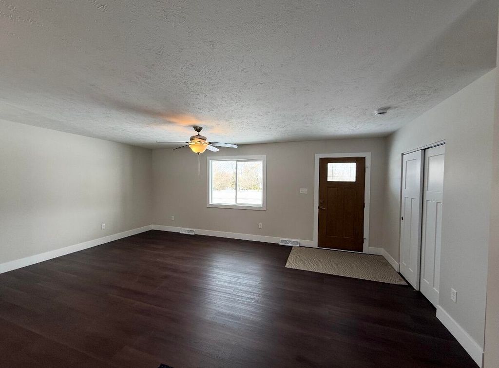 Photo of 6755 N 1100 E, Walkerton, IN 46574 (MLS # 832333)