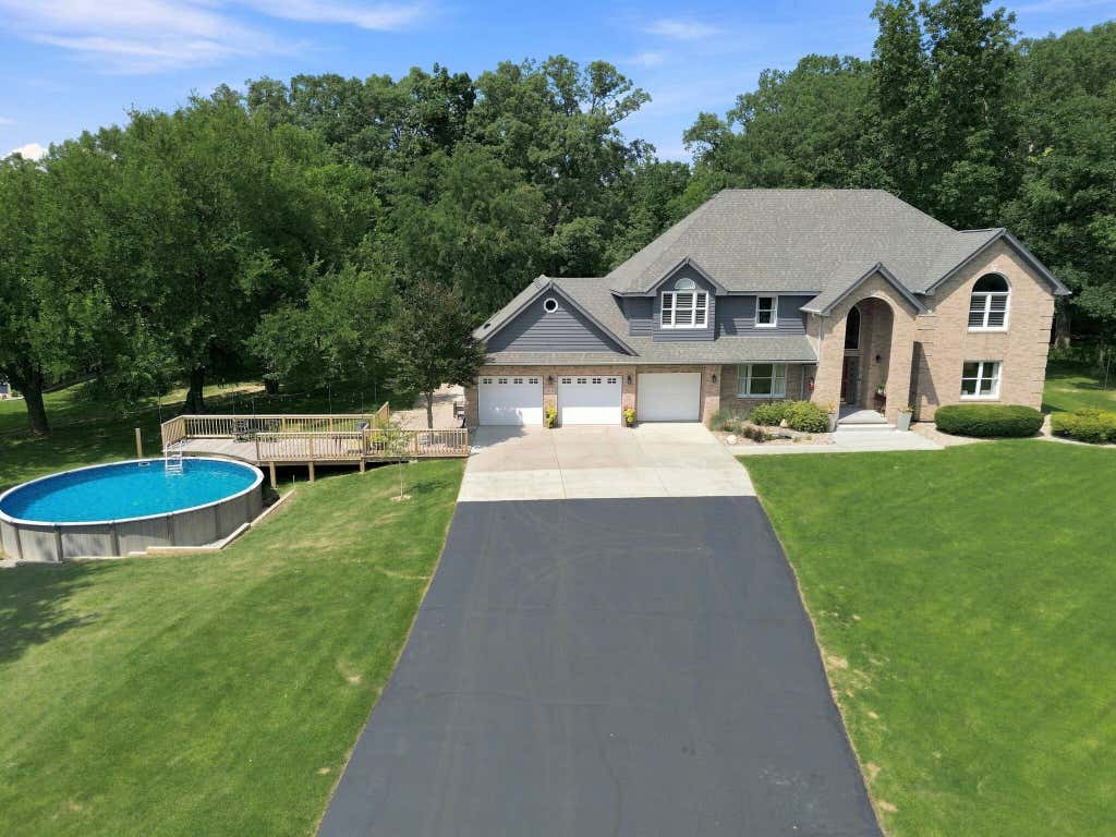 Photo of 623 W 250 S, Hebron, IN 46341 (MLS # 843804)