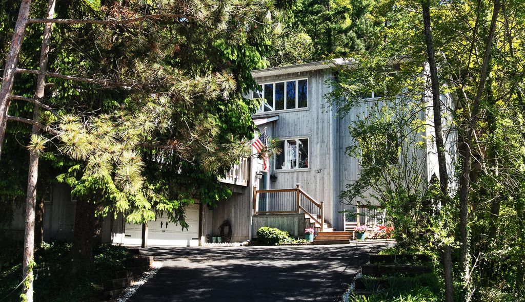 Photo of 37 Beach Lane, Portage, IN 46368 (MLS # 834994)