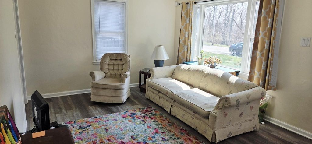 Photo of 2635 Parkway Drive, Highland, IN 46322 (MLS # 836438)