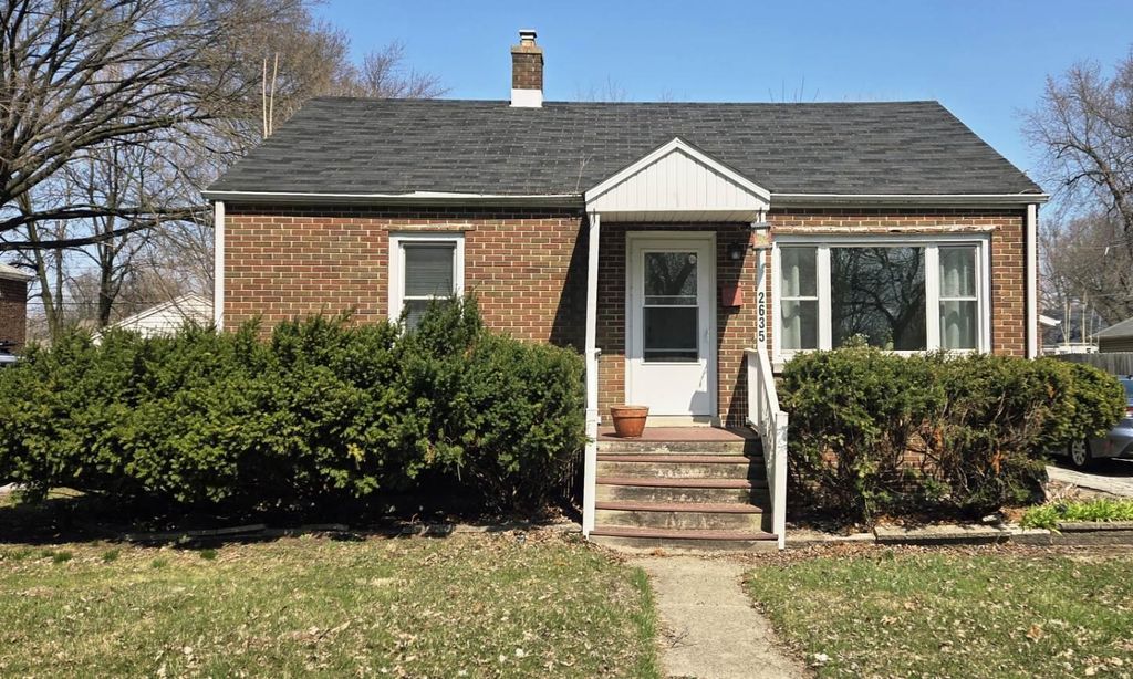 Photo of 2635 Parkway Drive, Highland, IN 46322 (MLS # 836438)