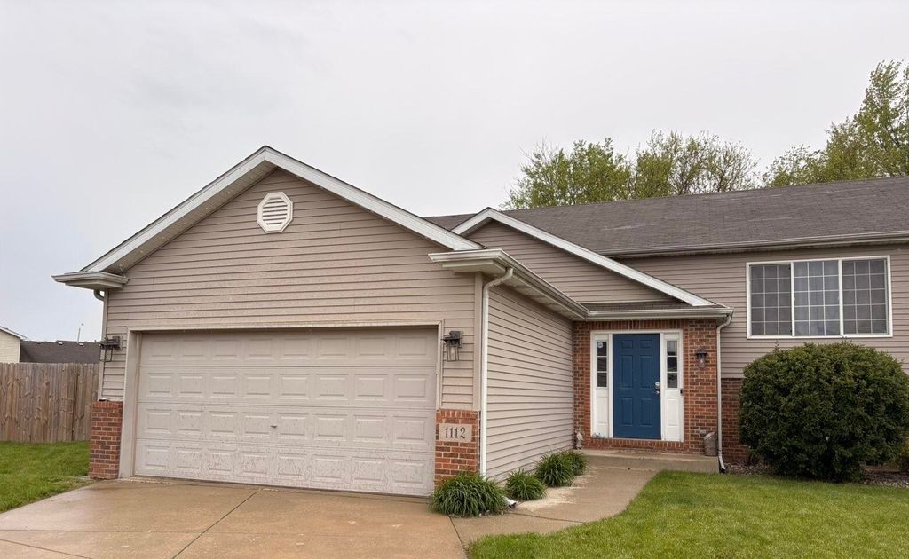 Photo of 1112 Csokasy Court, Hobart, IN 46342 (MLS # 838210)