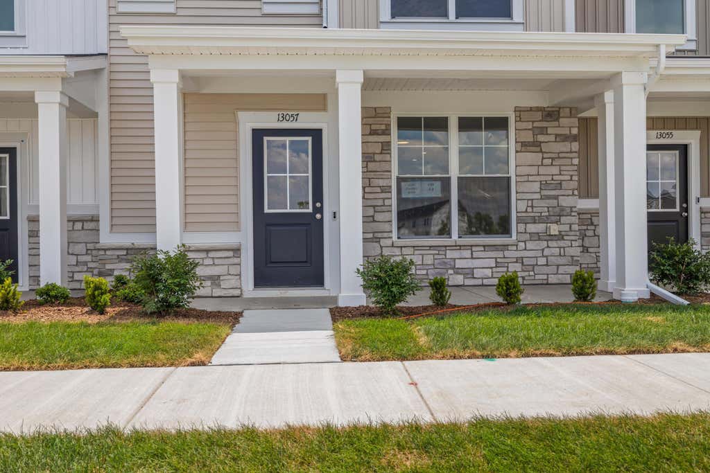 Photo of 13057 Carolina Street, Crown Point, IN 46307 (MLS # 844024)