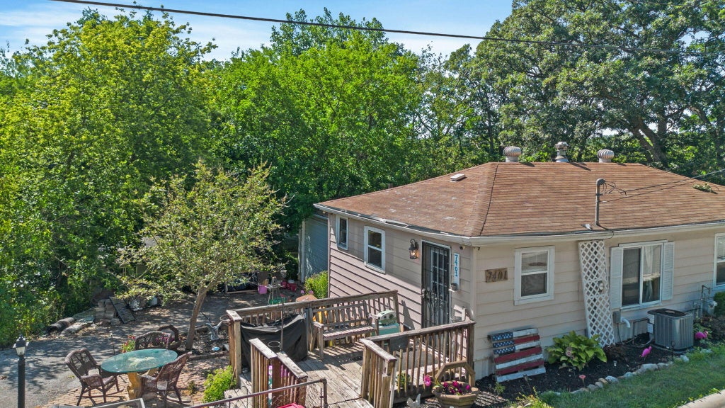 Photo of 7401 W 126th Avenue, Crown Point, IN 46307 (MLS # 843131)
