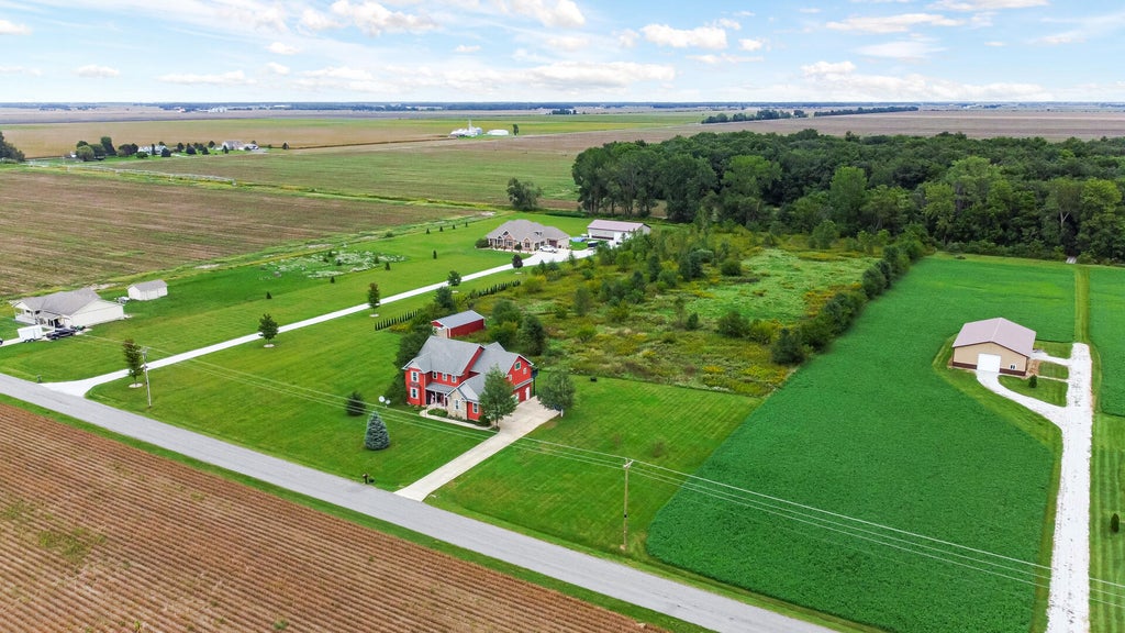 Photo of 749 S 450 E, Kouts, IN 46347 (MLS # 845799)