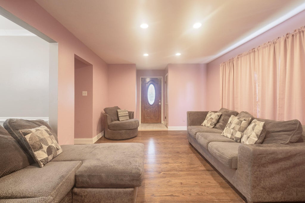 Photo of 634 E 52nd Avenue, Gary, IN 46410 (MLS # 845925)