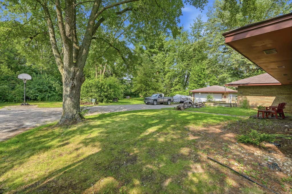 Photo of 484 E Robbins Street, Wheatfield, IN 46392 (MLS # 843073)