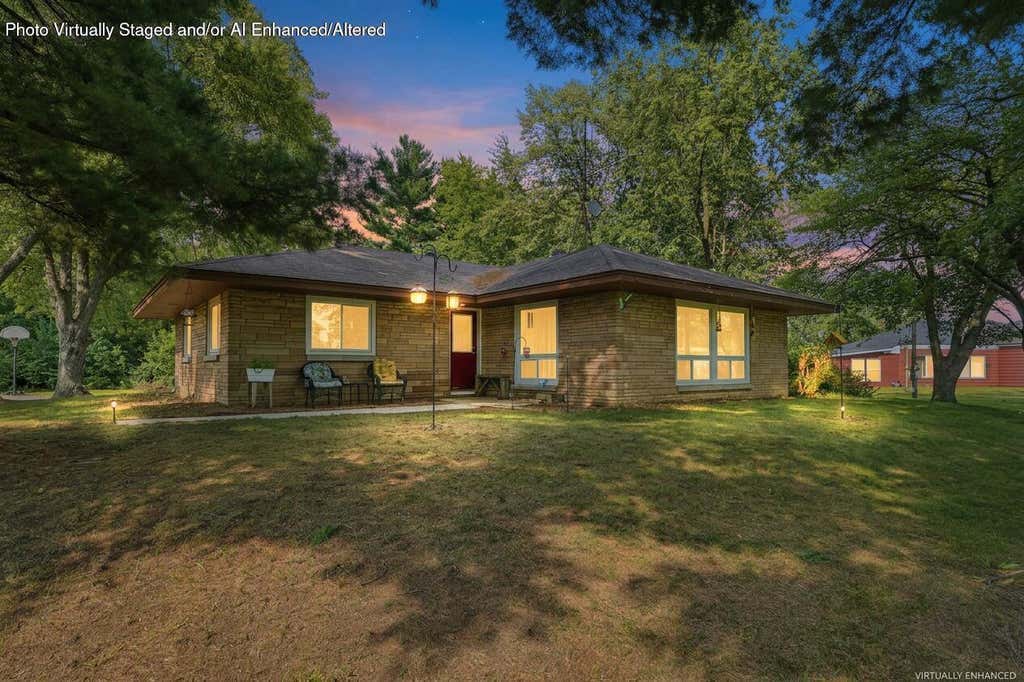Photo of 484 E Robbins Street, Wheatfield, IN 46392 (MLS # 843073)