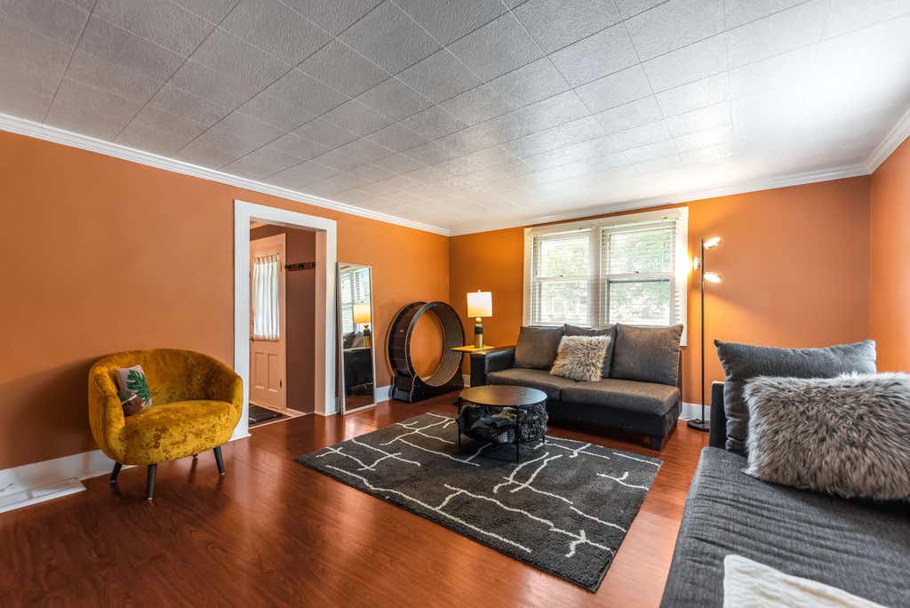 Photo of 613 W Joliet Street, Crown Point, IN 46307 (MLS # 843118)