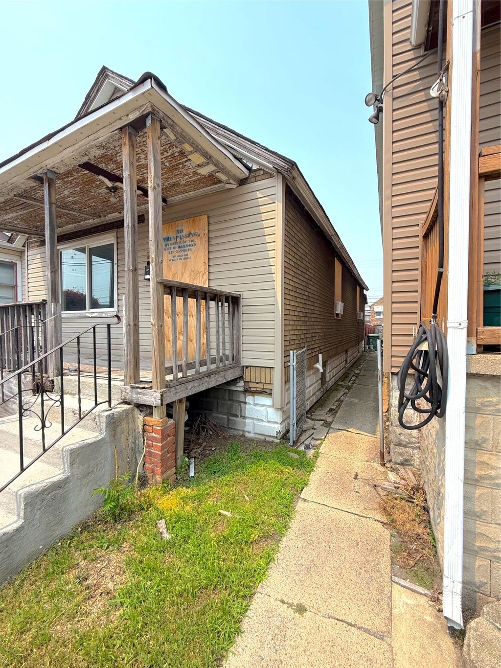 Photo of 537 Gostlin Street, Hammond, IN 46327 (MLS # 842657)