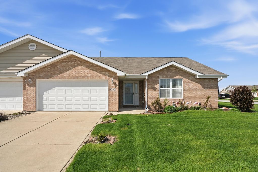 Photo of 1230 W 82nd Avenue, Merrillville, IN 46410 (MLS # 837562)