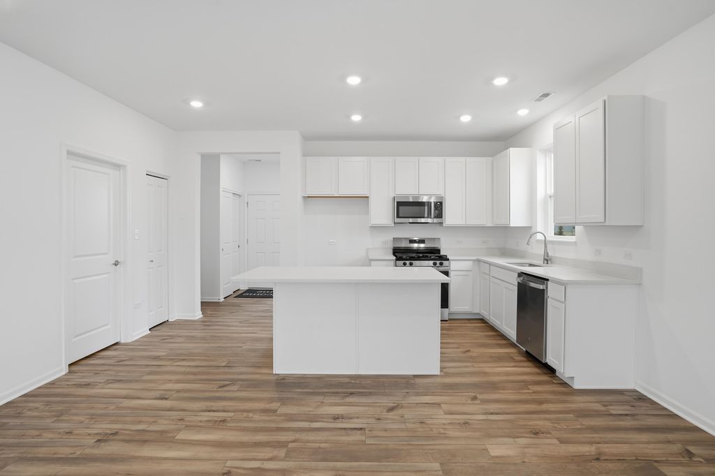 Photo of 6403 Mound Avenue, Portage, IN 46368 (MLS # 833291)