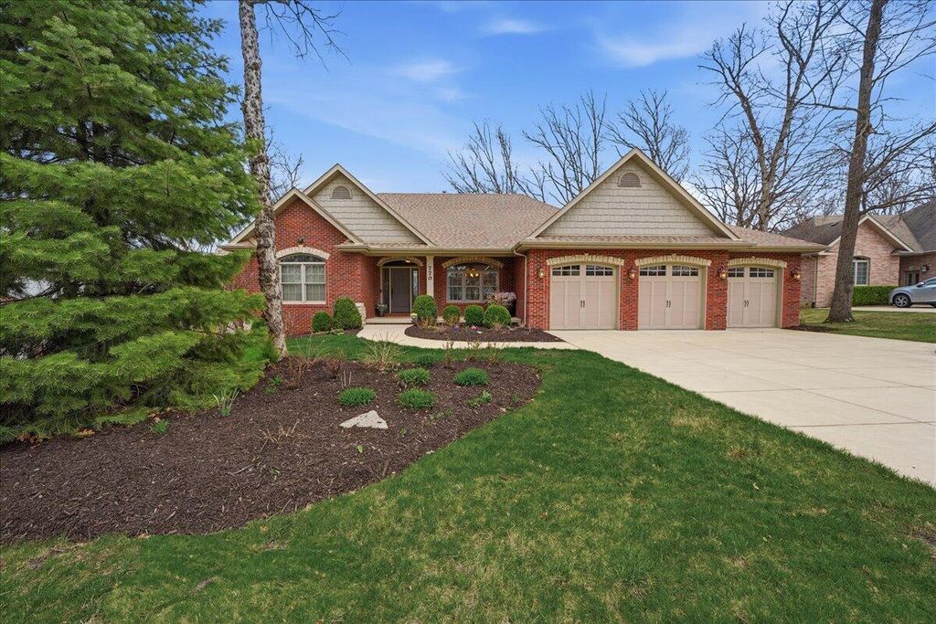 Photo of 770 Quinlan Court, Crown Point, IN 46307 (MLS # 837167)