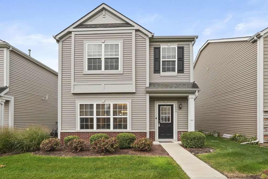 Photo of 1066 E 115th Court, Crown Point, IN 46307 (MLS # 837495)