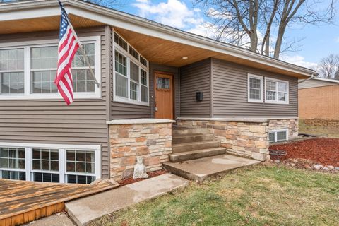 2005 Berkley Drive, Valparaiso, IN 46383 - #: 832509