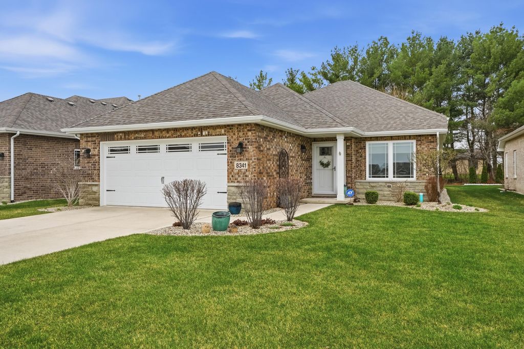 Photo of 8341 W 107th Place, Saint John, IN 46373 (MLS # 836627)