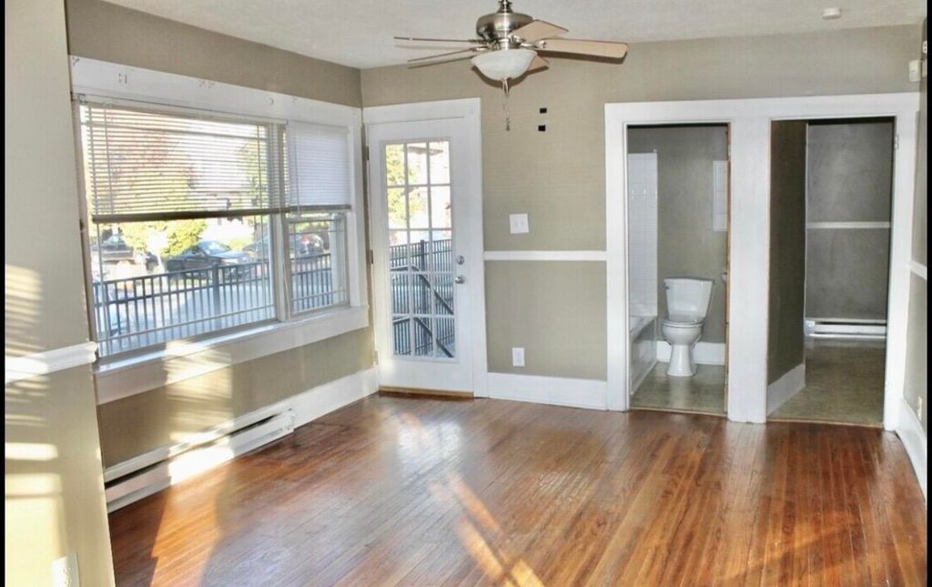 Photo of 117 Franklin Place, South Bend, IN 46601 (MLS # 838397)