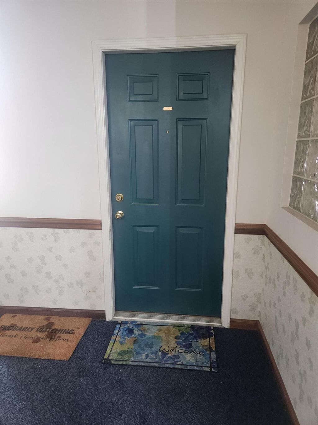 Photo of 2721 Georgetowne Drive #D1, Highland, IN 46322 (MLS # 833494)