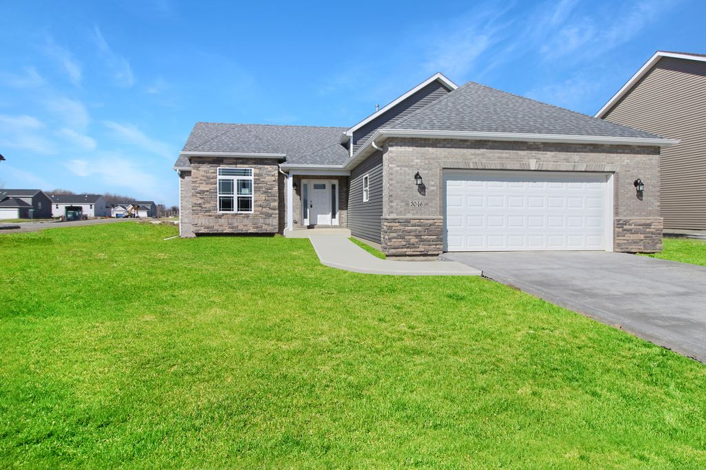 Photo of 3046 W 84th Place, Merrillville, IN 46410 (MLS # 839391)