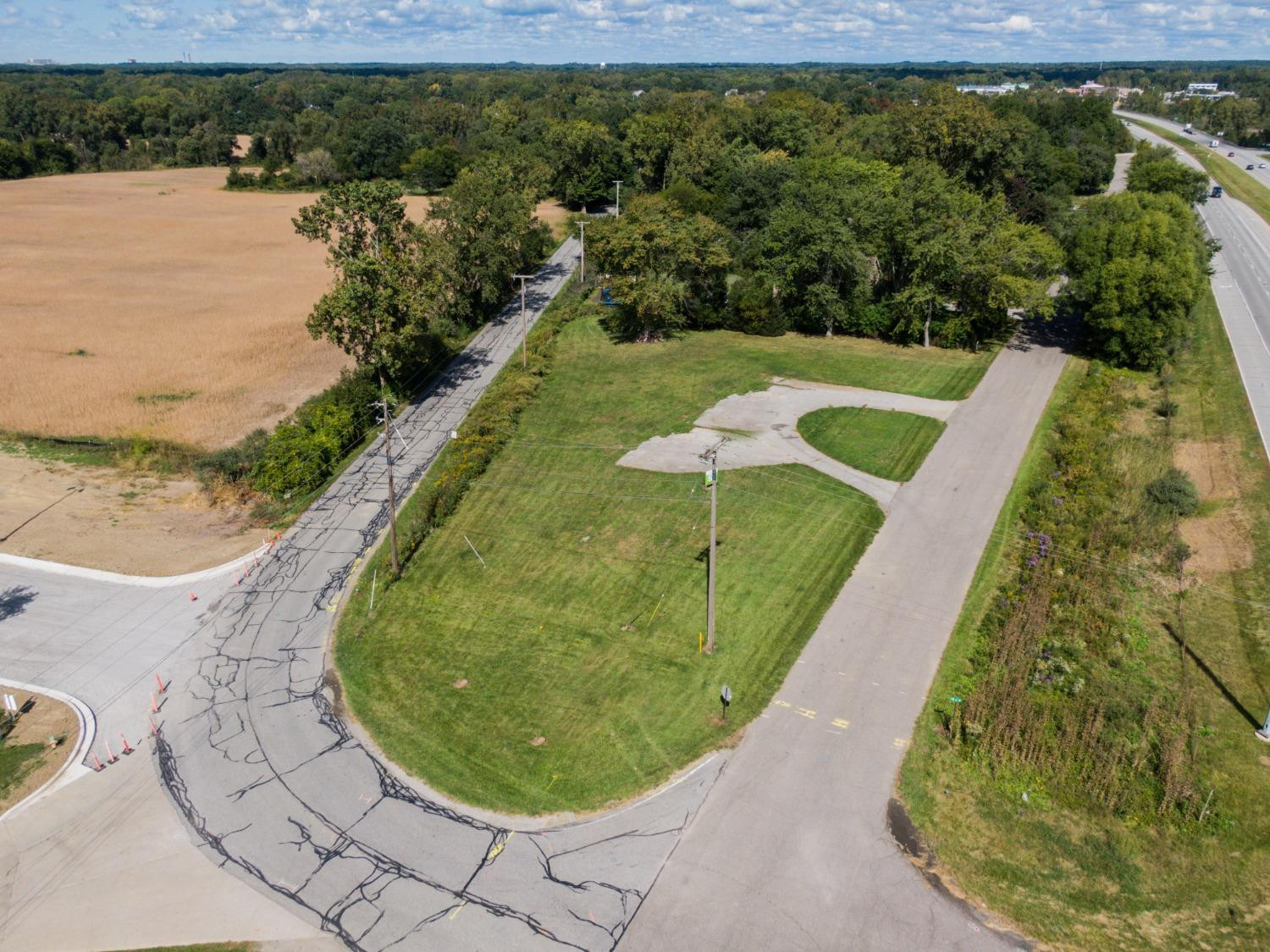 1022 N Old State Rd 49