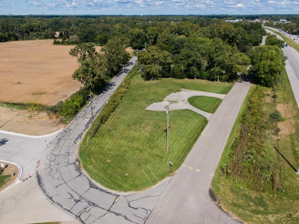 Photo of 1022 N Old State Rd 49, Chesterton, IN 46304 (MLS # 834505)