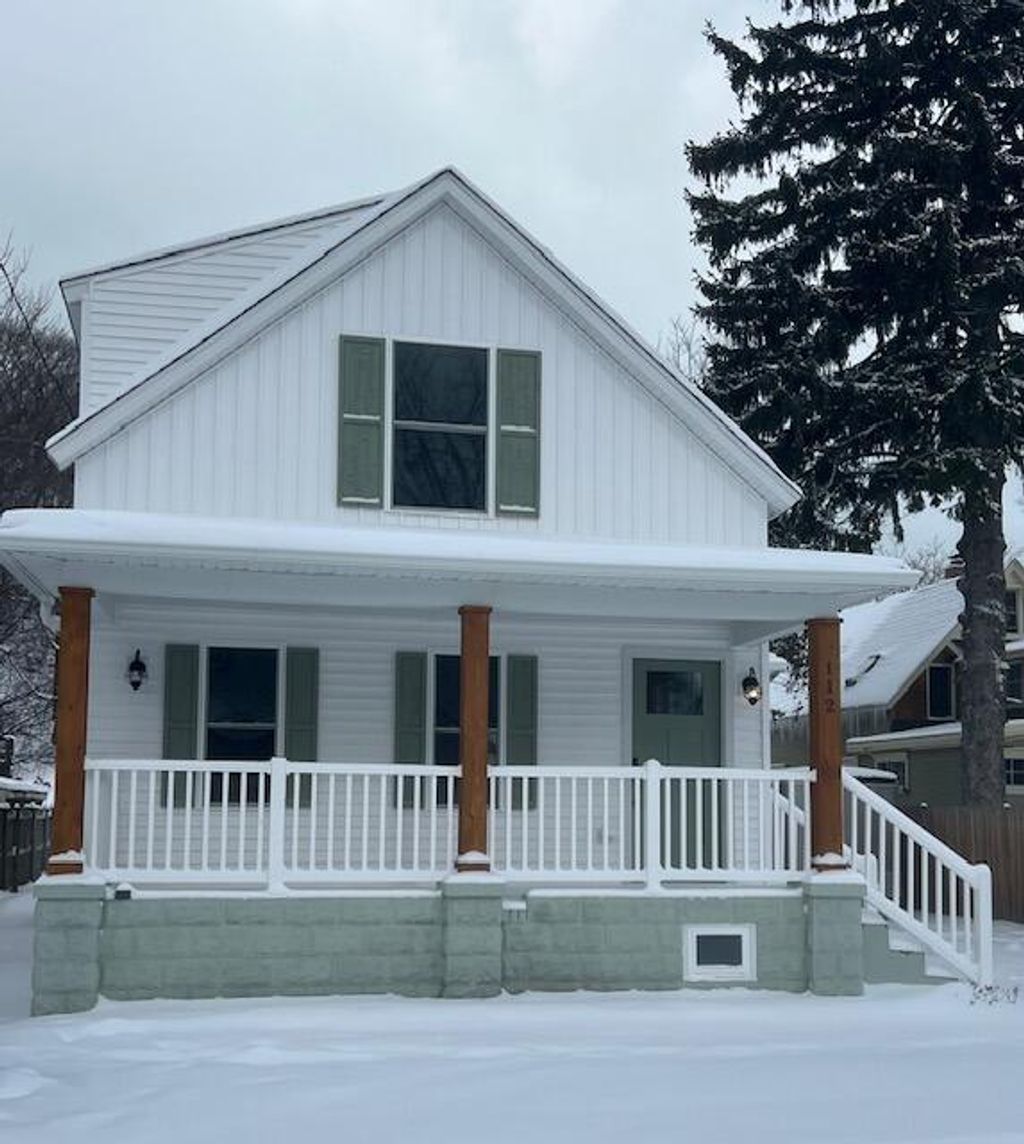 Photo of 112 Blaine Street, Michigan City, IN 46360 (MLS # 833005)