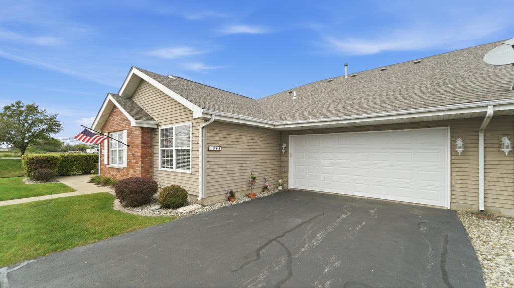 Photo of 1044 N Woodlawn Avenue, Griffith, IN 46319 (MLS # 846961)