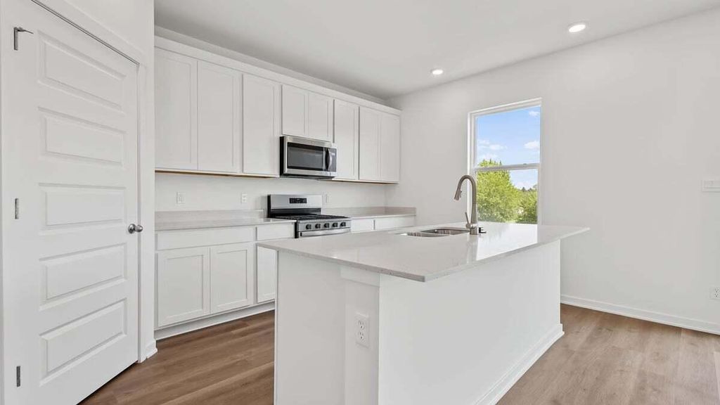 Photo of 7658 W 106th Place, Crown Point, IN 46307 (MLS # 839962)