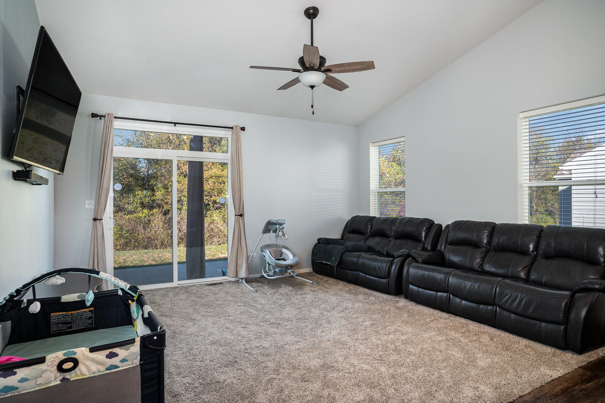 Crown Point, Indiana 46307, United States, 5 Bedrooms Bedrooms, ,3 BathroomsBathrooms,Residential,Pending,37447