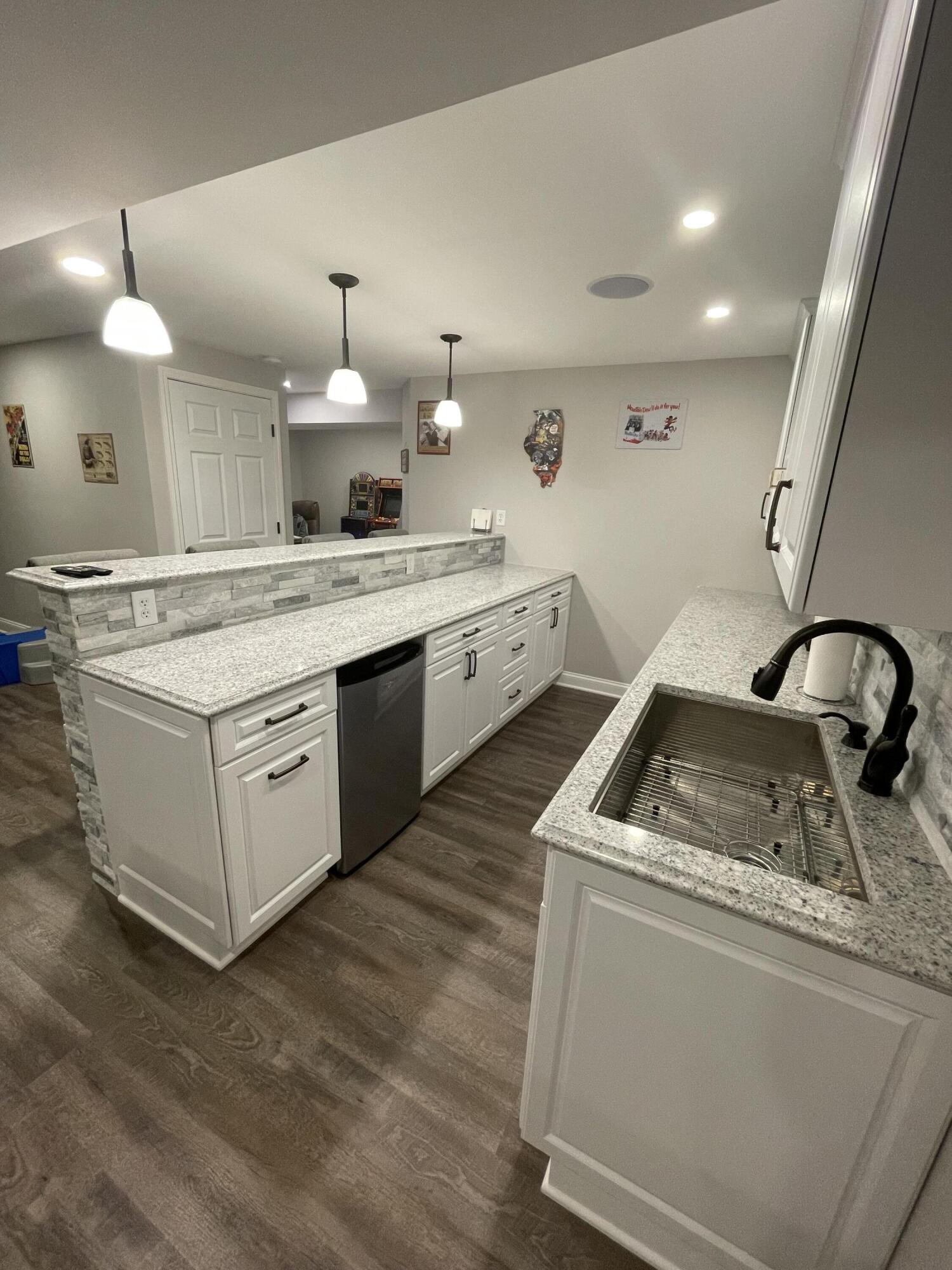 Crown Point, Indiana 46307, United States, 5 Bedrooms Bedrooms, ,3 BathroomsBathrooms,Residential,Pending,37447